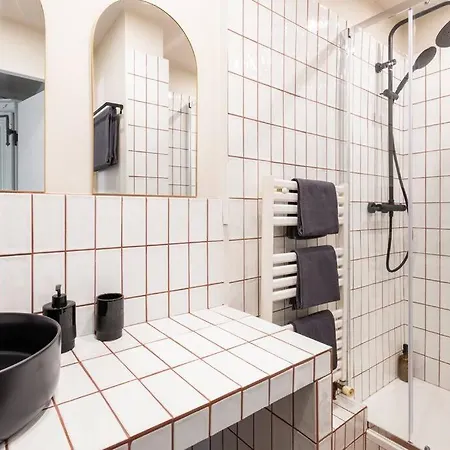 Les Iles Avec Parking Apartment *